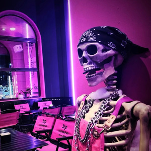 农村乡下妇女三级播放
